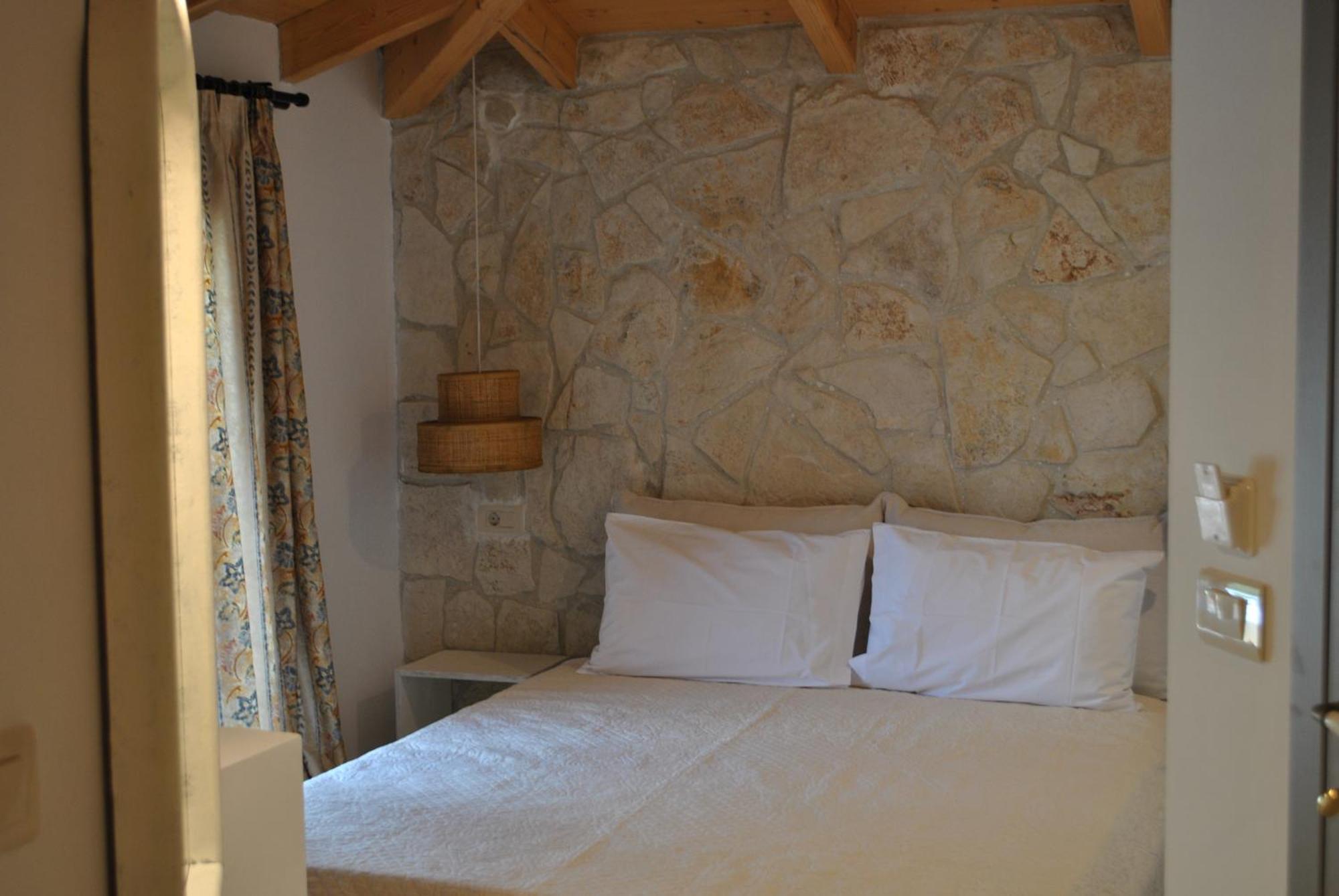 Amaryllis Luxury Parga