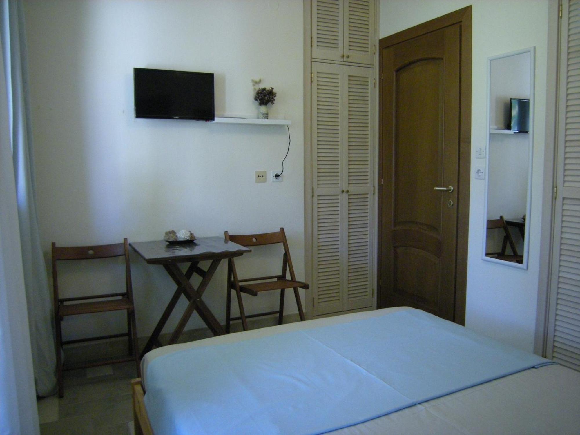 Apartment Anna Mola Kalyva