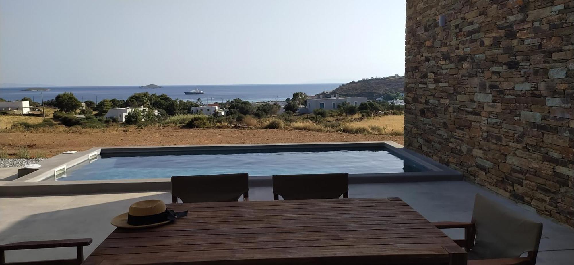 Villa Gray And Blue Andros Town