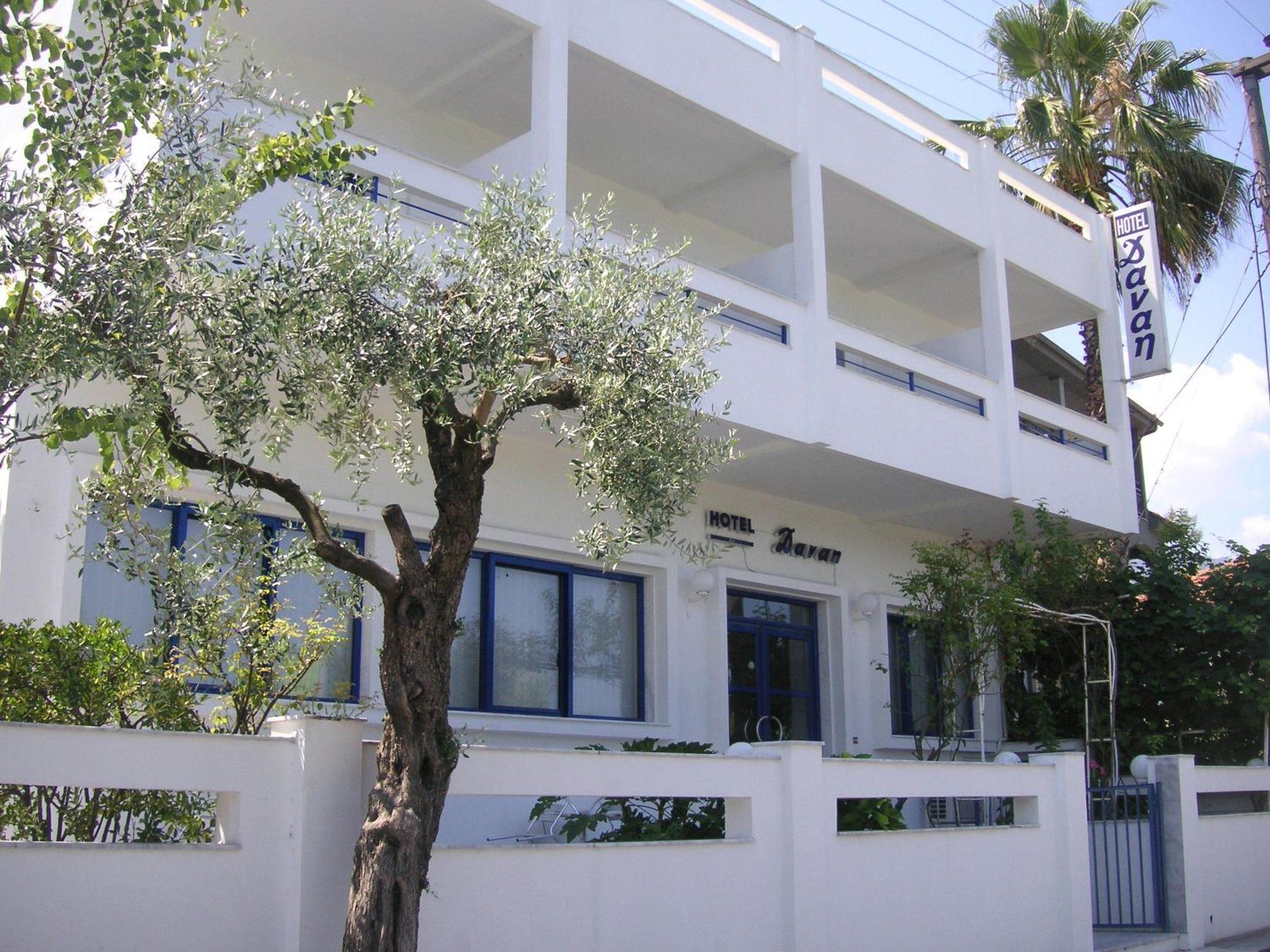 Hotel Danae 2*