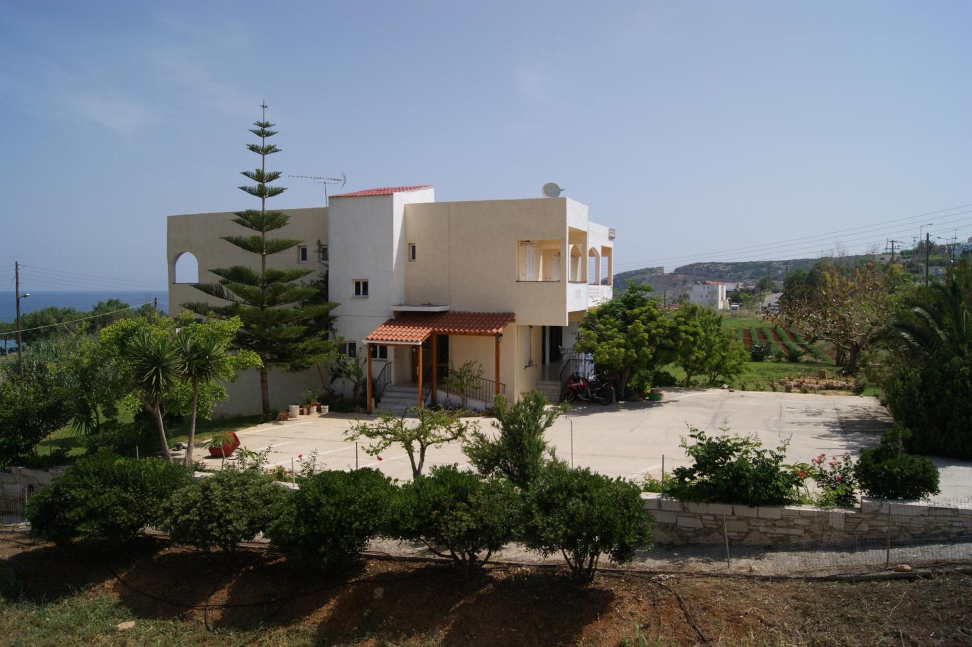 Babis Hotel 2*