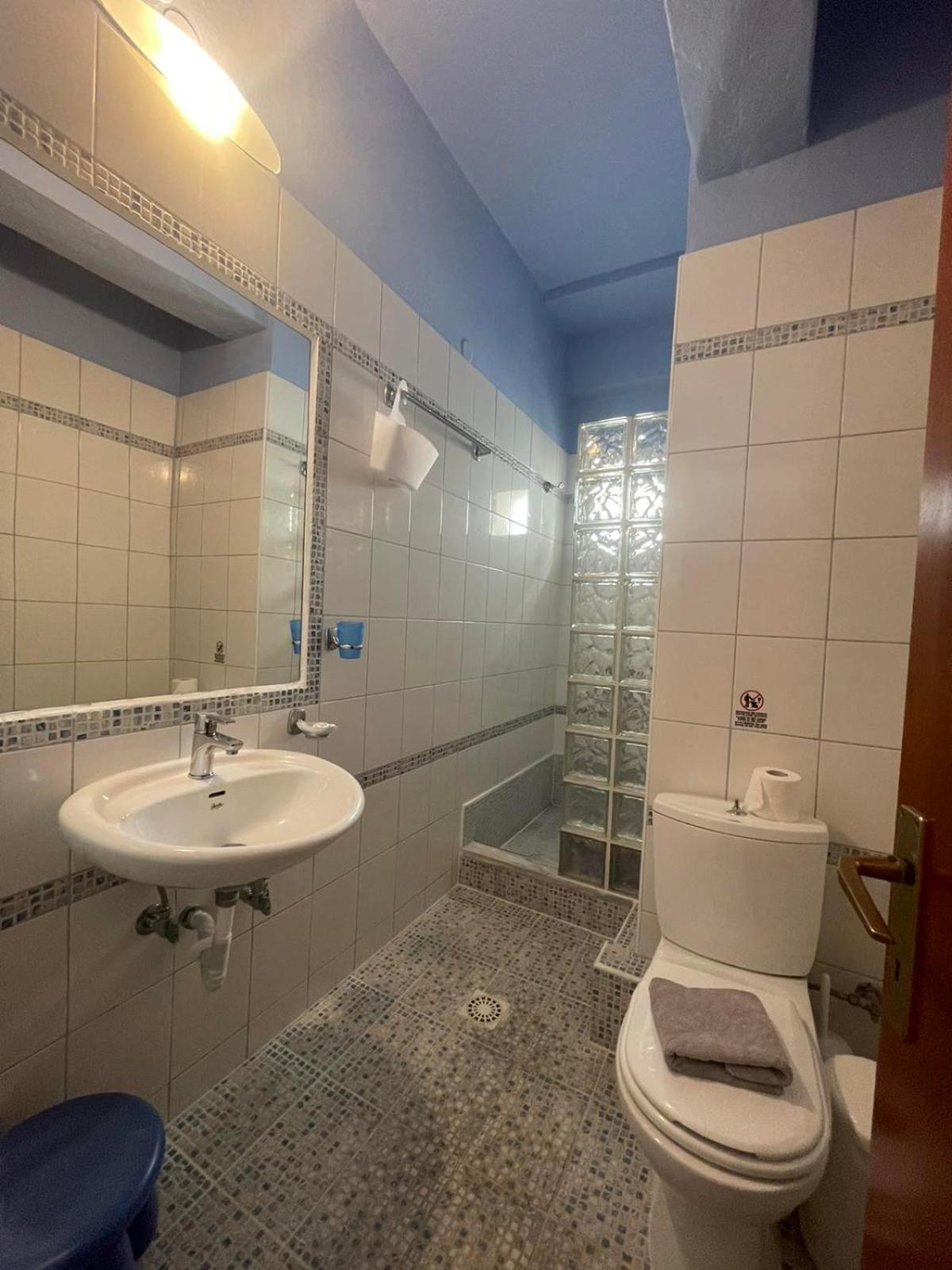 Hotel Nepheli 2*