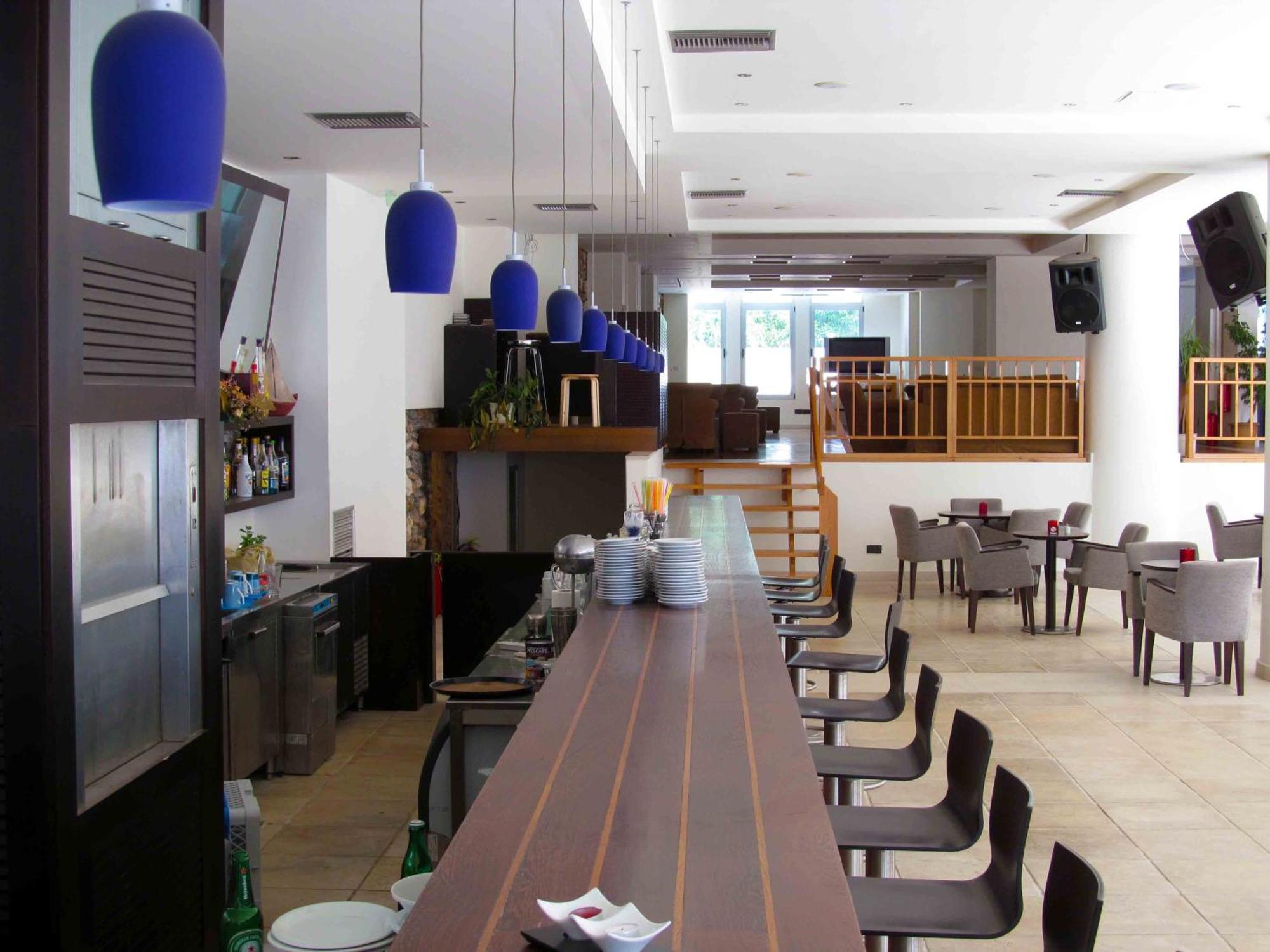 Thalassa Hotel