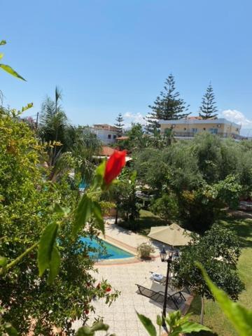 Aparthotel Dionyssos Village