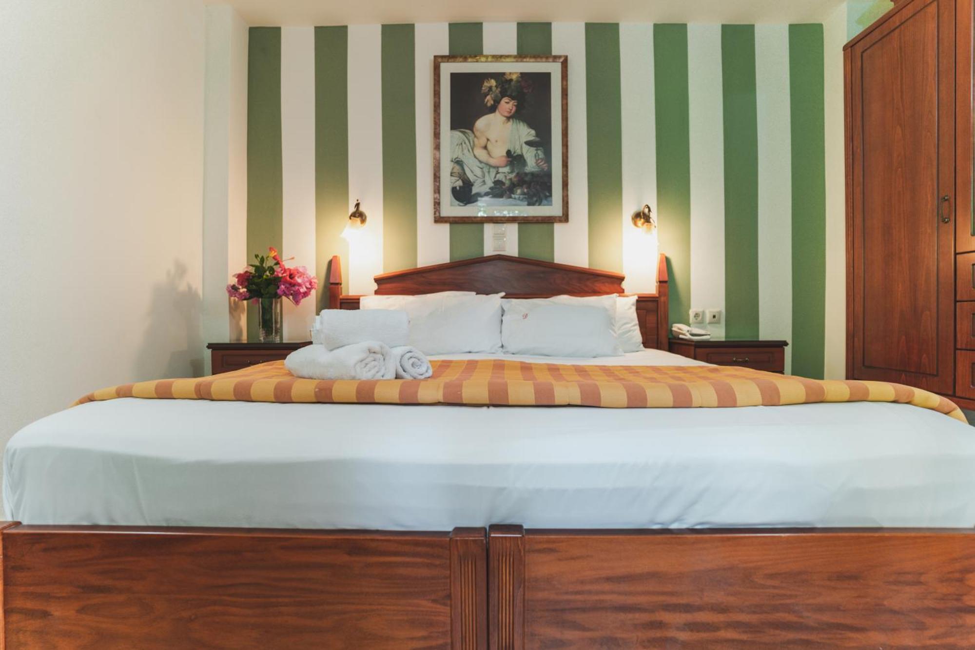 Aparthotel Dionyssos Village Kato Daratso