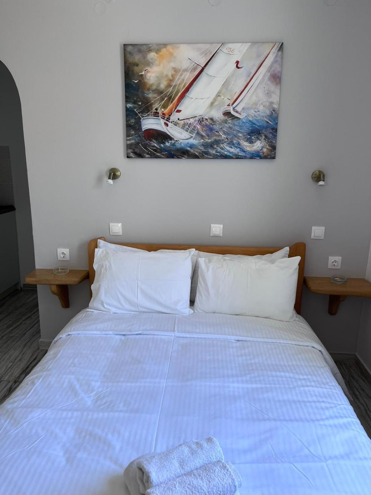 Captain's 2* Spetses Town