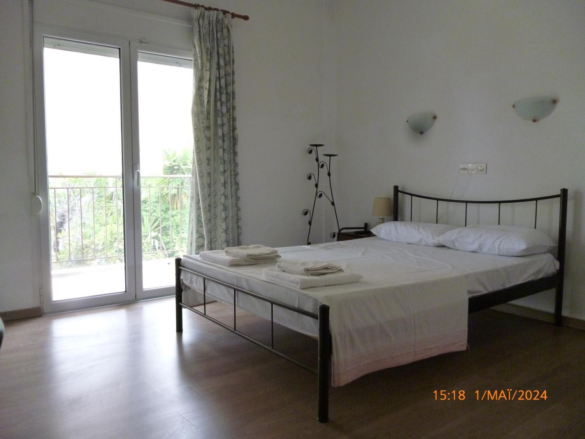 Hotel Nikos 2*