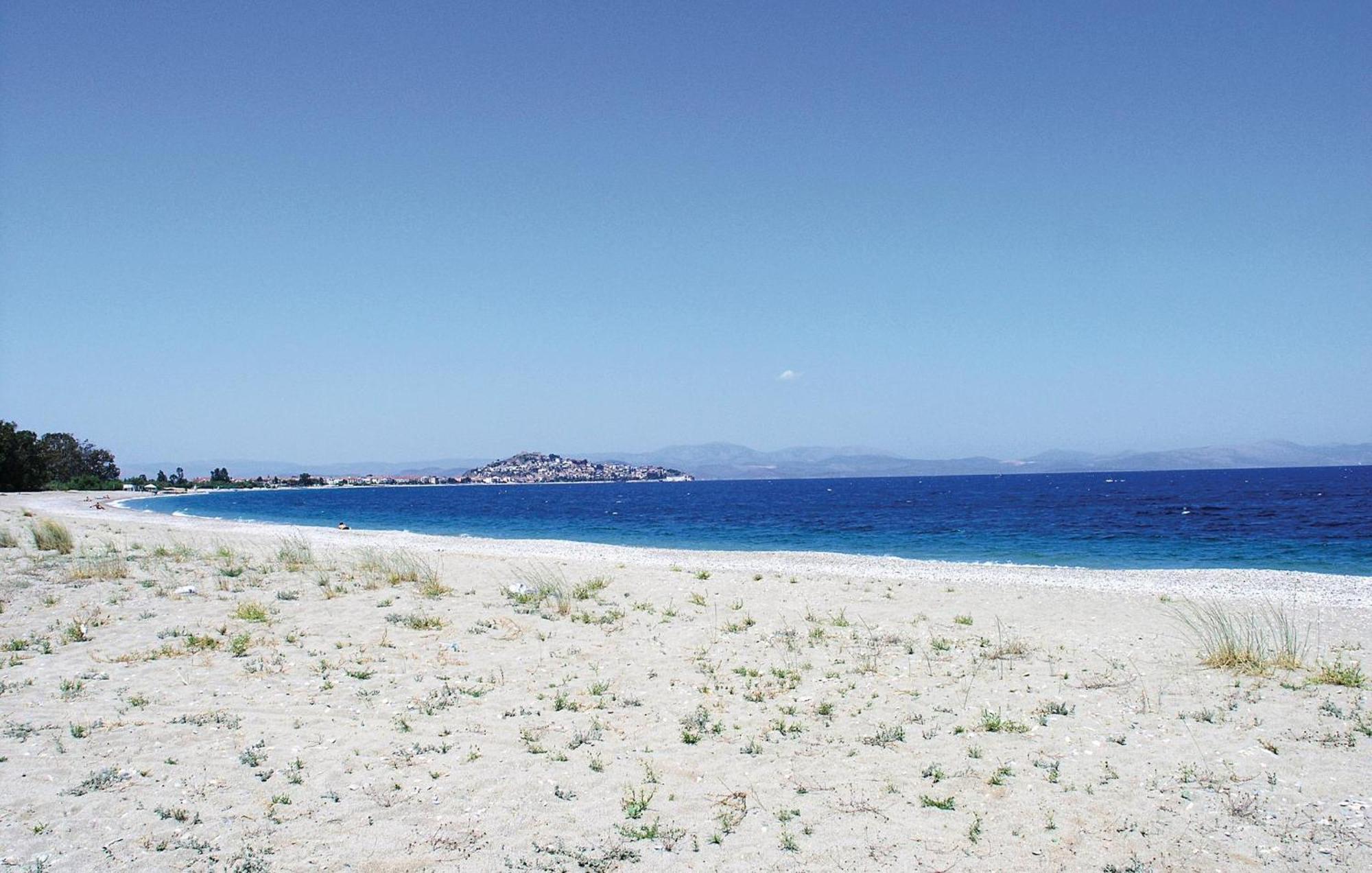 Holiday home 2 Bedroom Stunning In Astros Peloponnese *