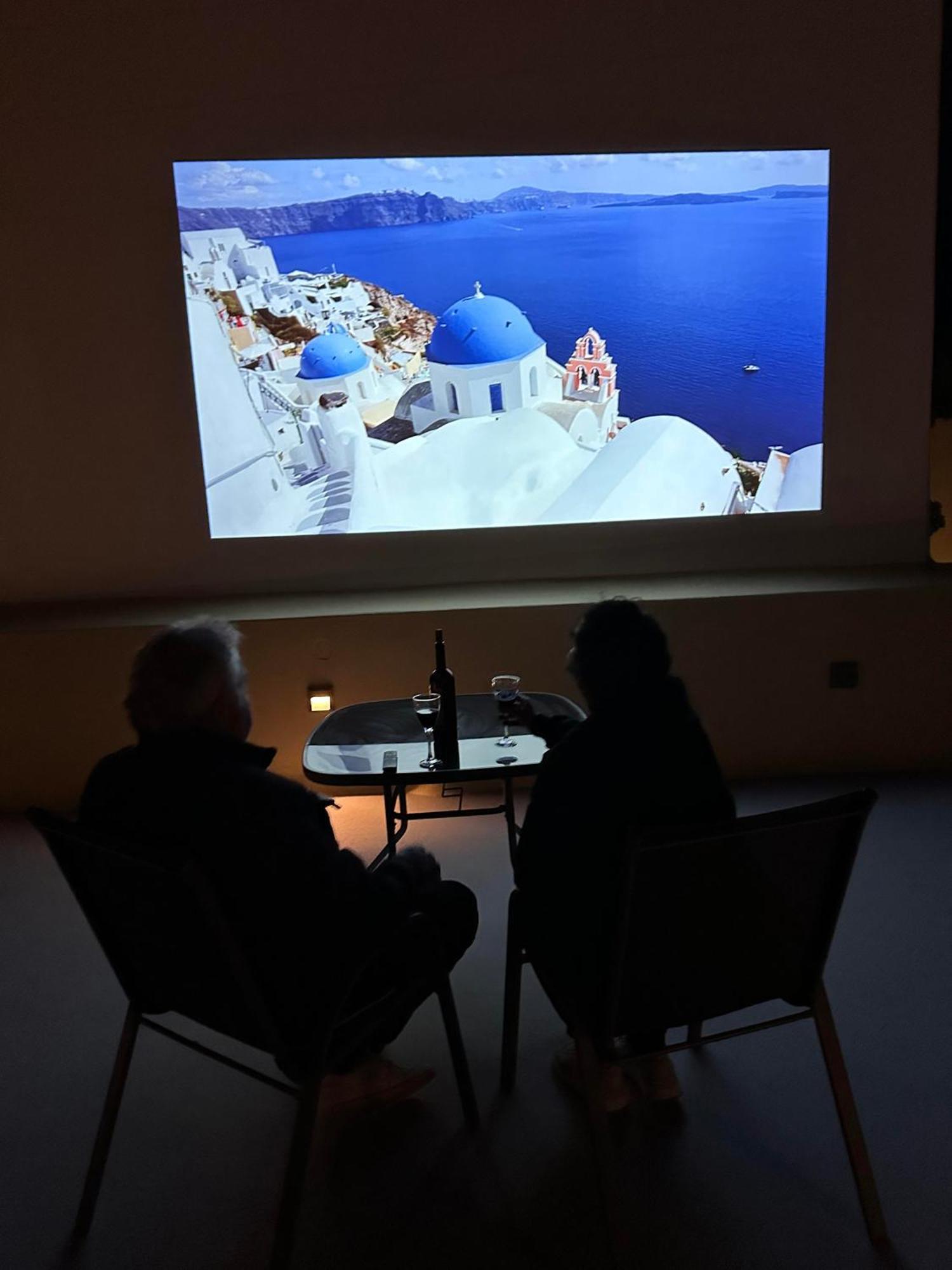 Nest With Hot Tub, Hammam & Outdoor Cinema * Akrotiri (Santorini)