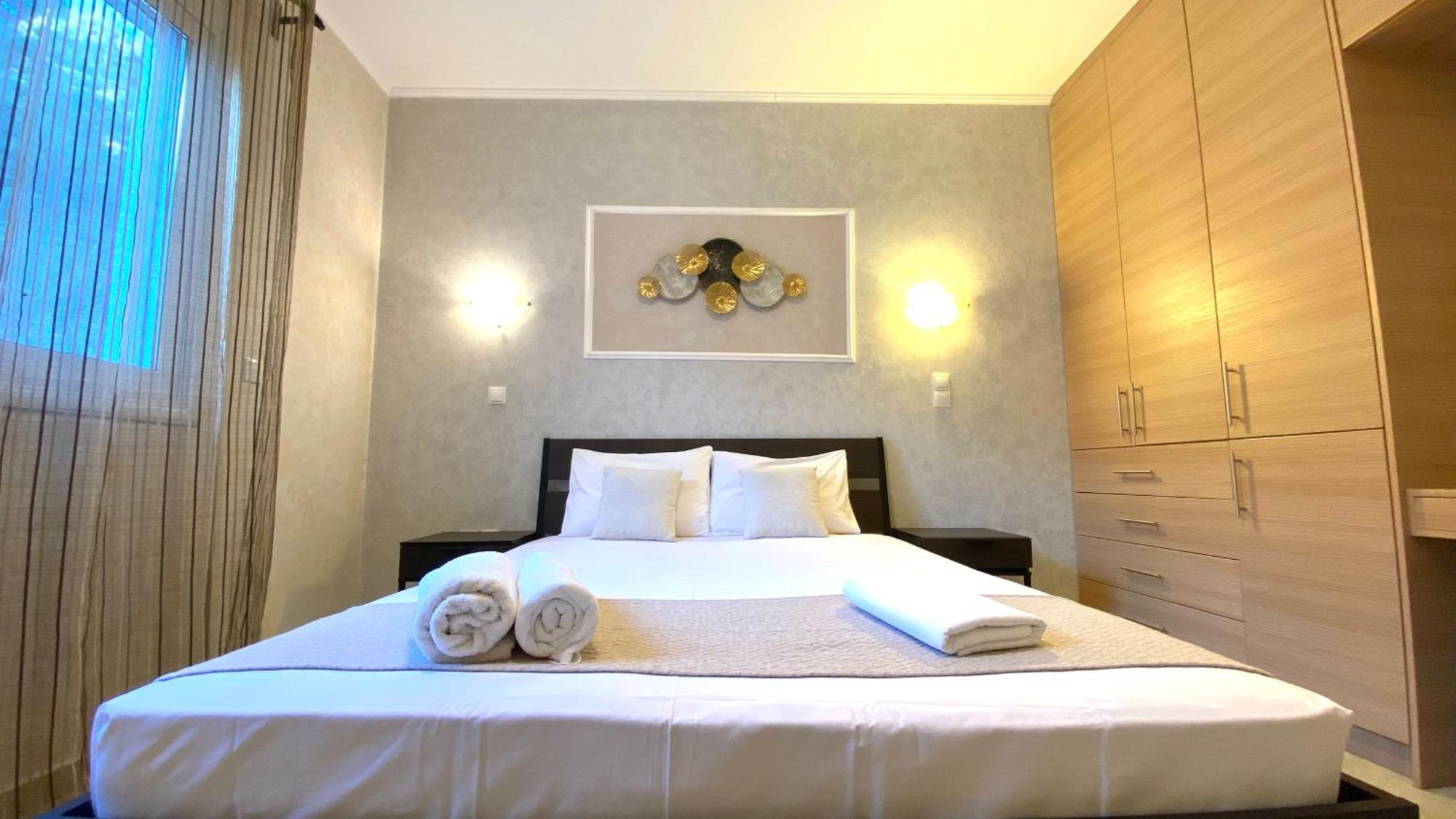 Christina Luxury Villa Vouliagmeni Lake
