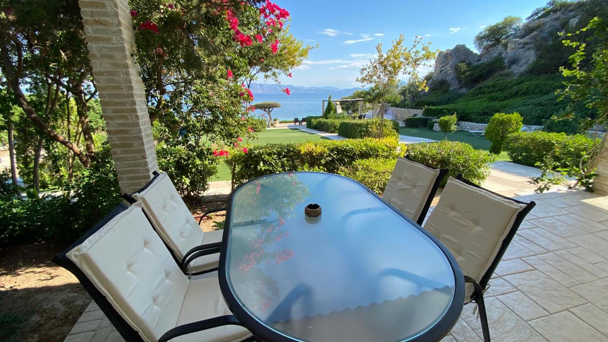 Christina Luxury Villa Vouliagmeni Lake