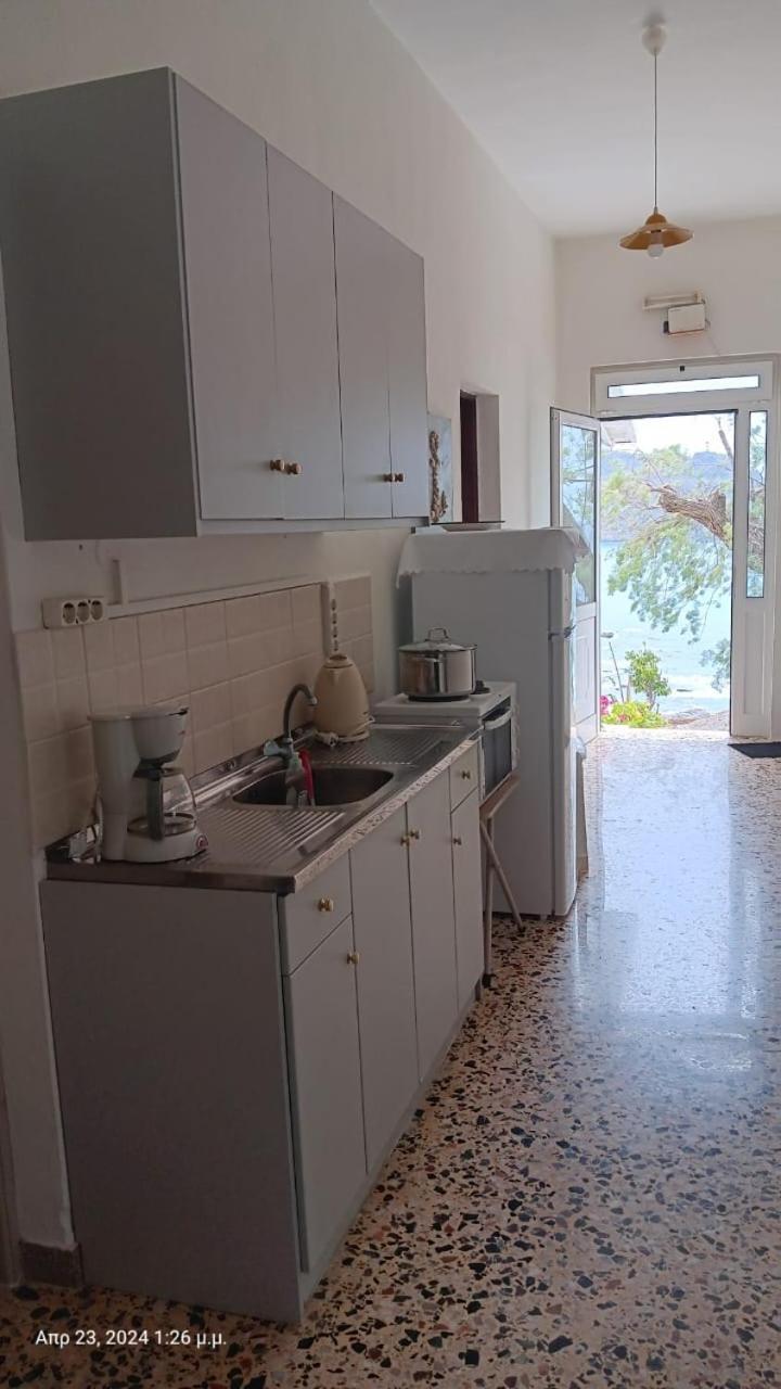 Eleni Goumenaki Apartment *