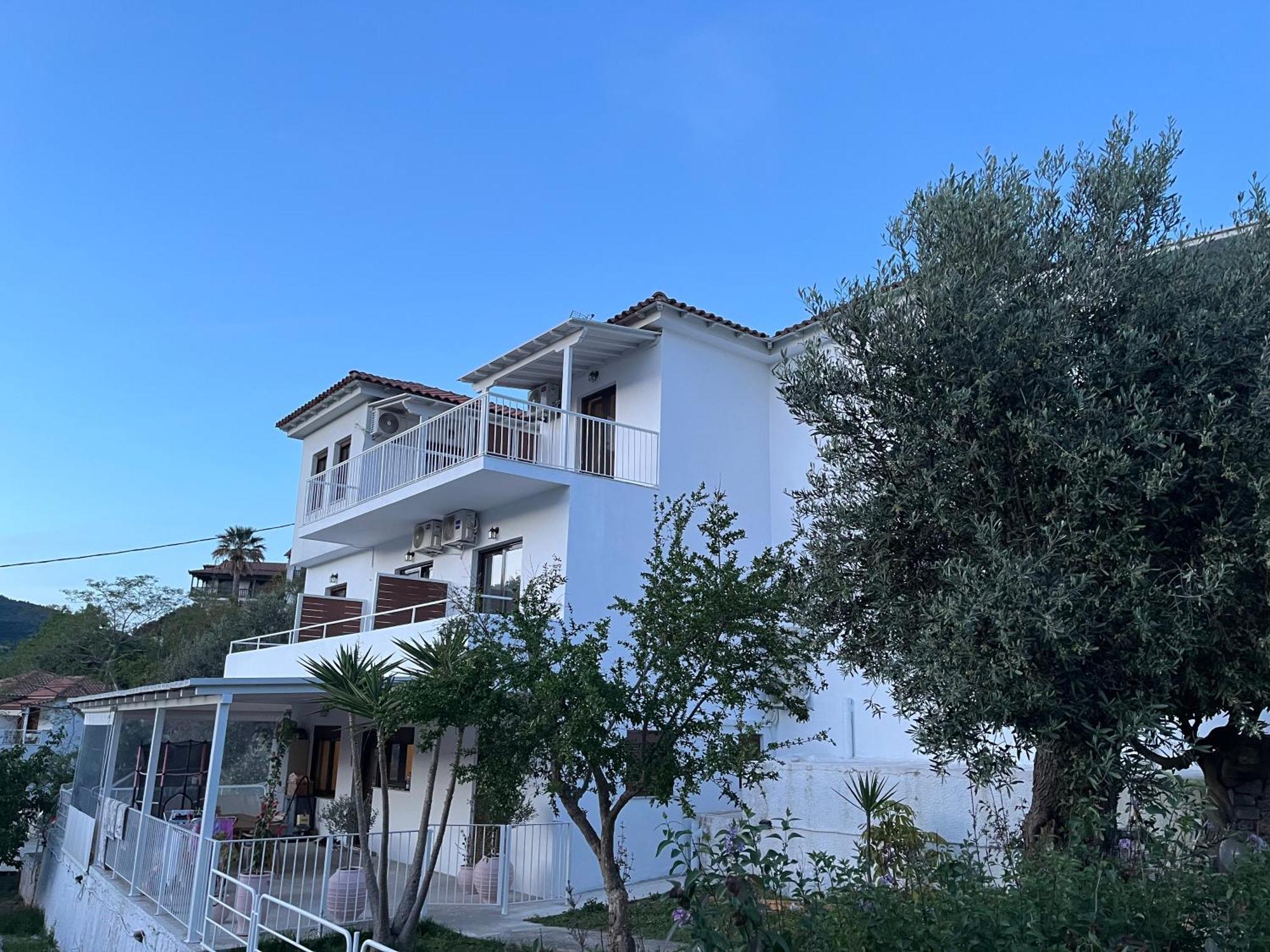 Golden Evelyn Agia Paraskevi (Skiathos)