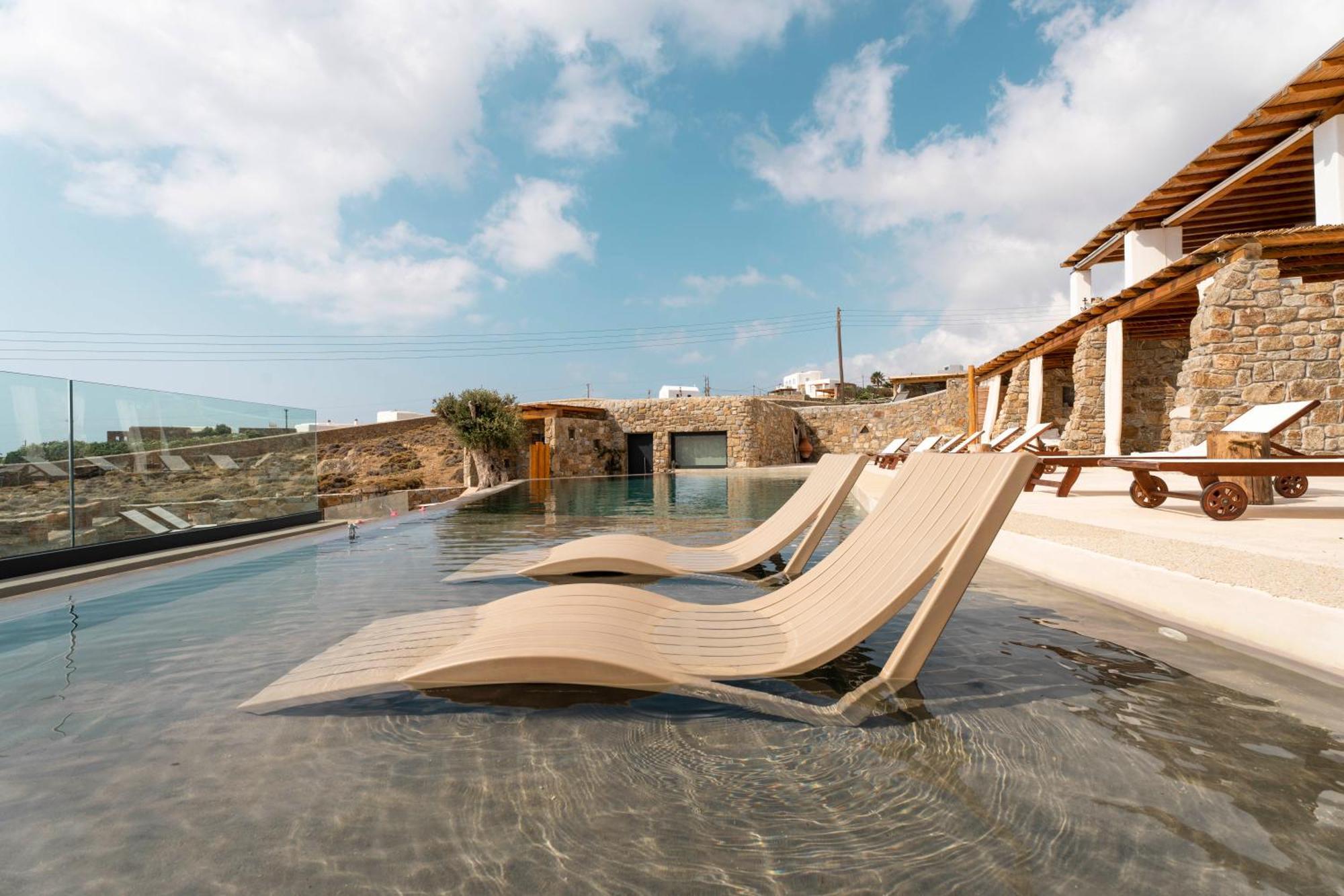 M-vibes Mykonos Aparthotel