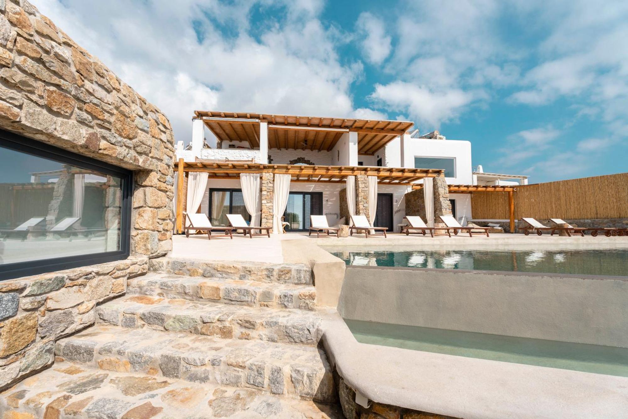 M-vibes Mykonos Kalafatis