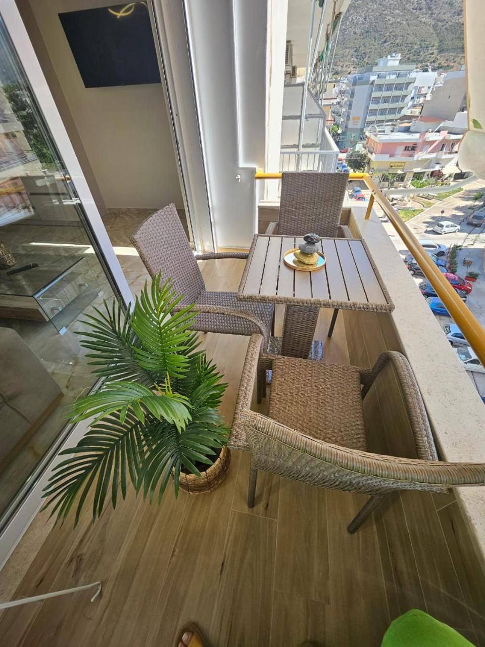 Agora Luxury 9 Apartment *