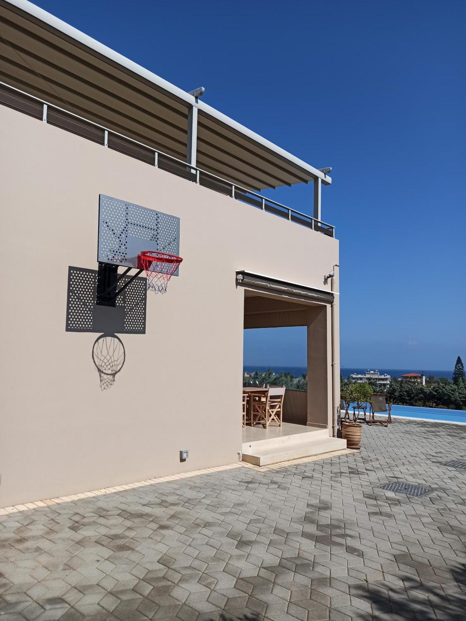 Four Seasons Private - Seaview - Big Heated Pool - Gym - Sport Activities *