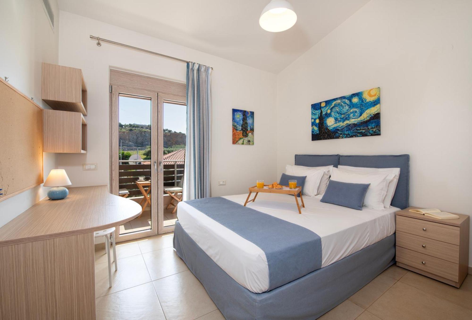 Four Seasons Private - Seaview - Big Heated Pool - Gym - Sport Activities