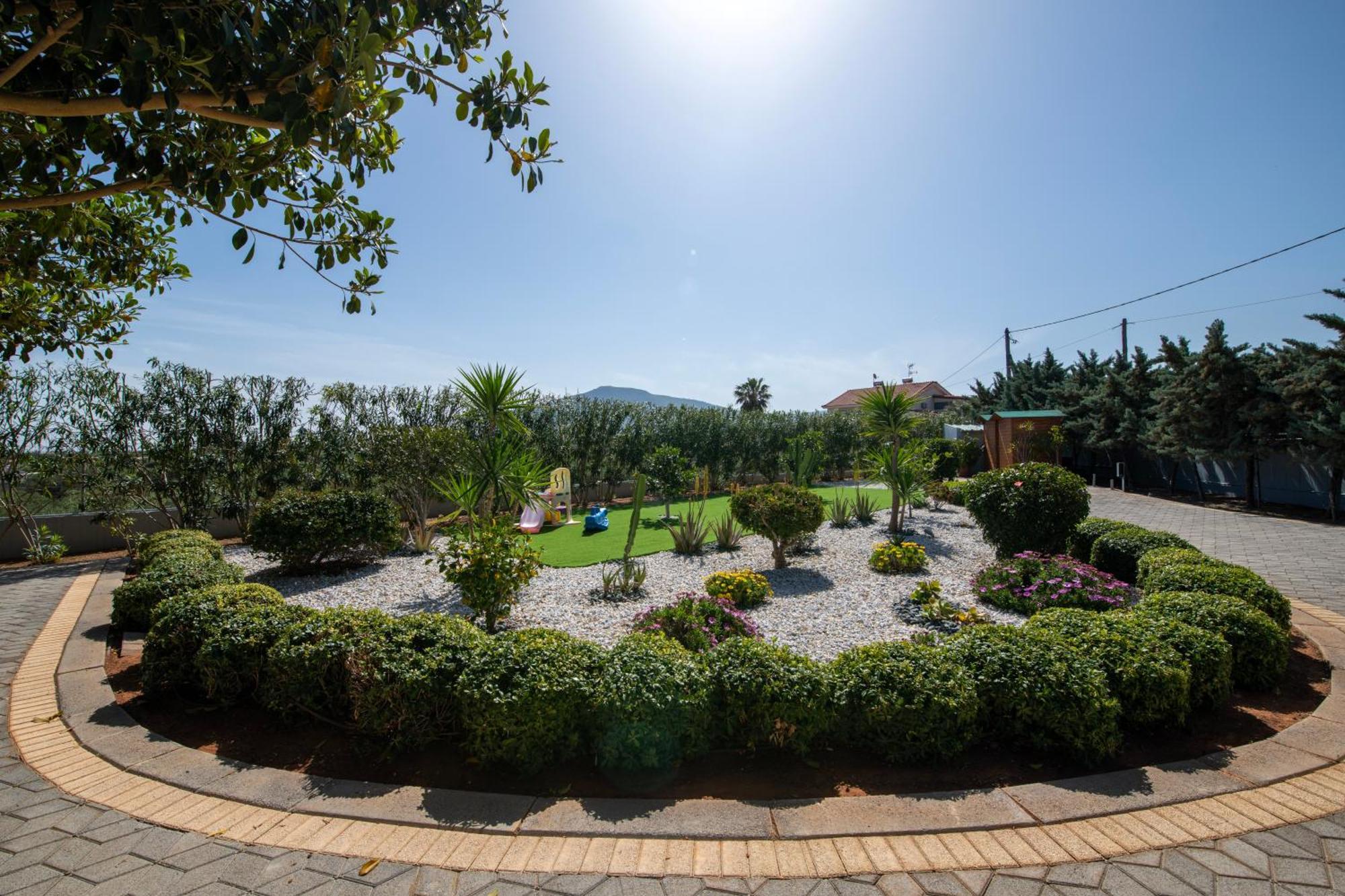 Four Seasons Private - Seaview - Big Heated Pool - Gym - Sport Activities *