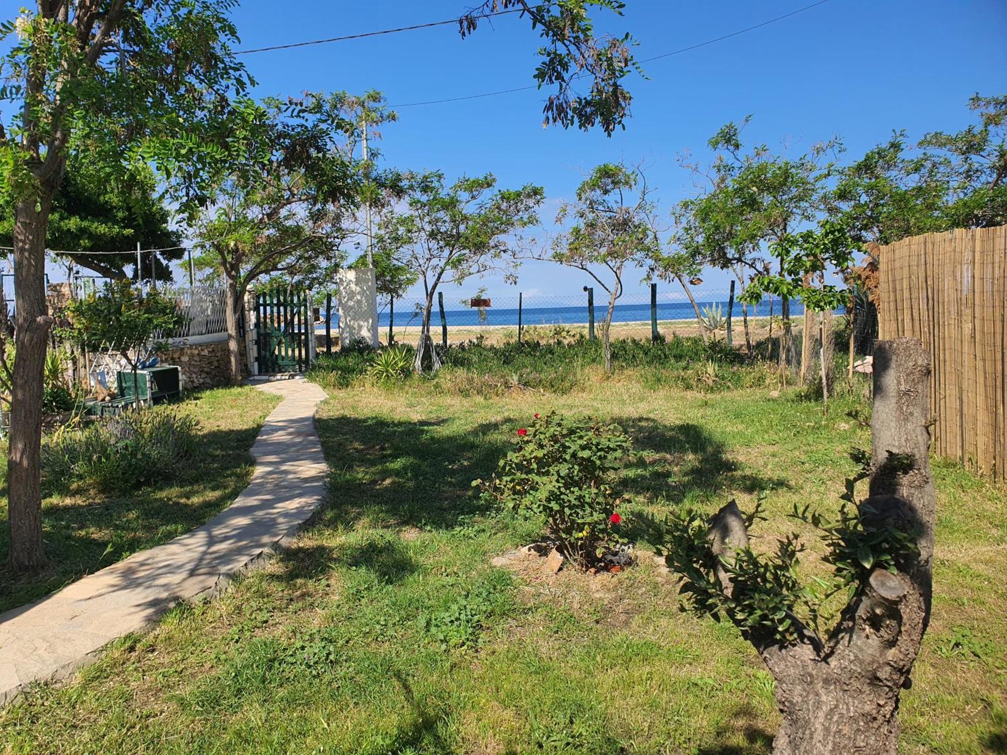 Doukas By The Sea-little Paradise-beachfront Apartment Skala Marion