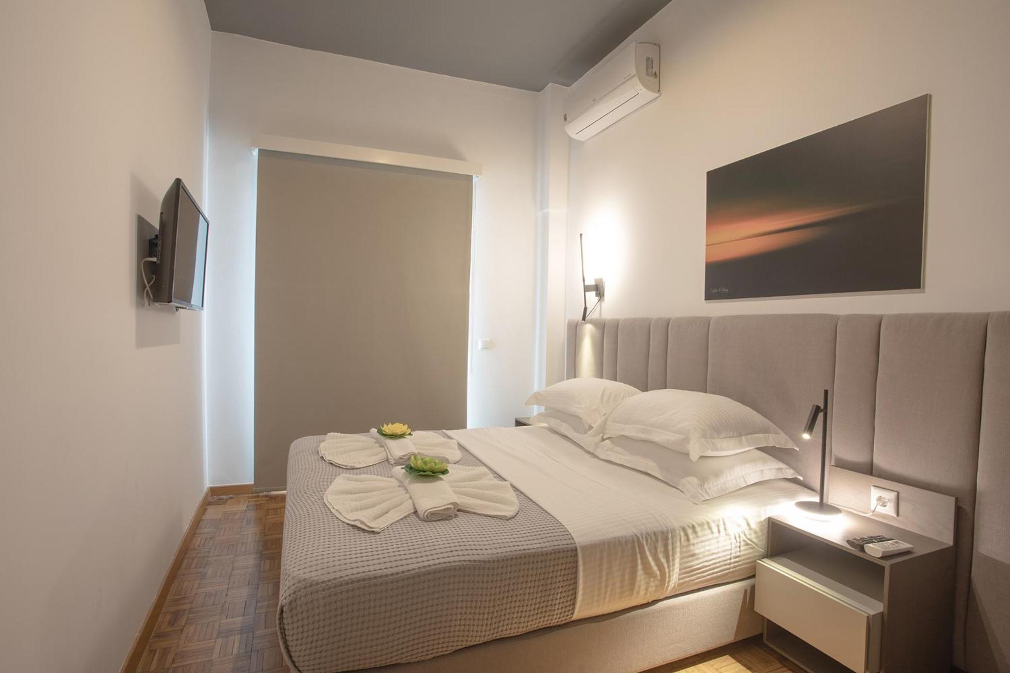 Aonia Luxurious Modern Boutique * Chalkida