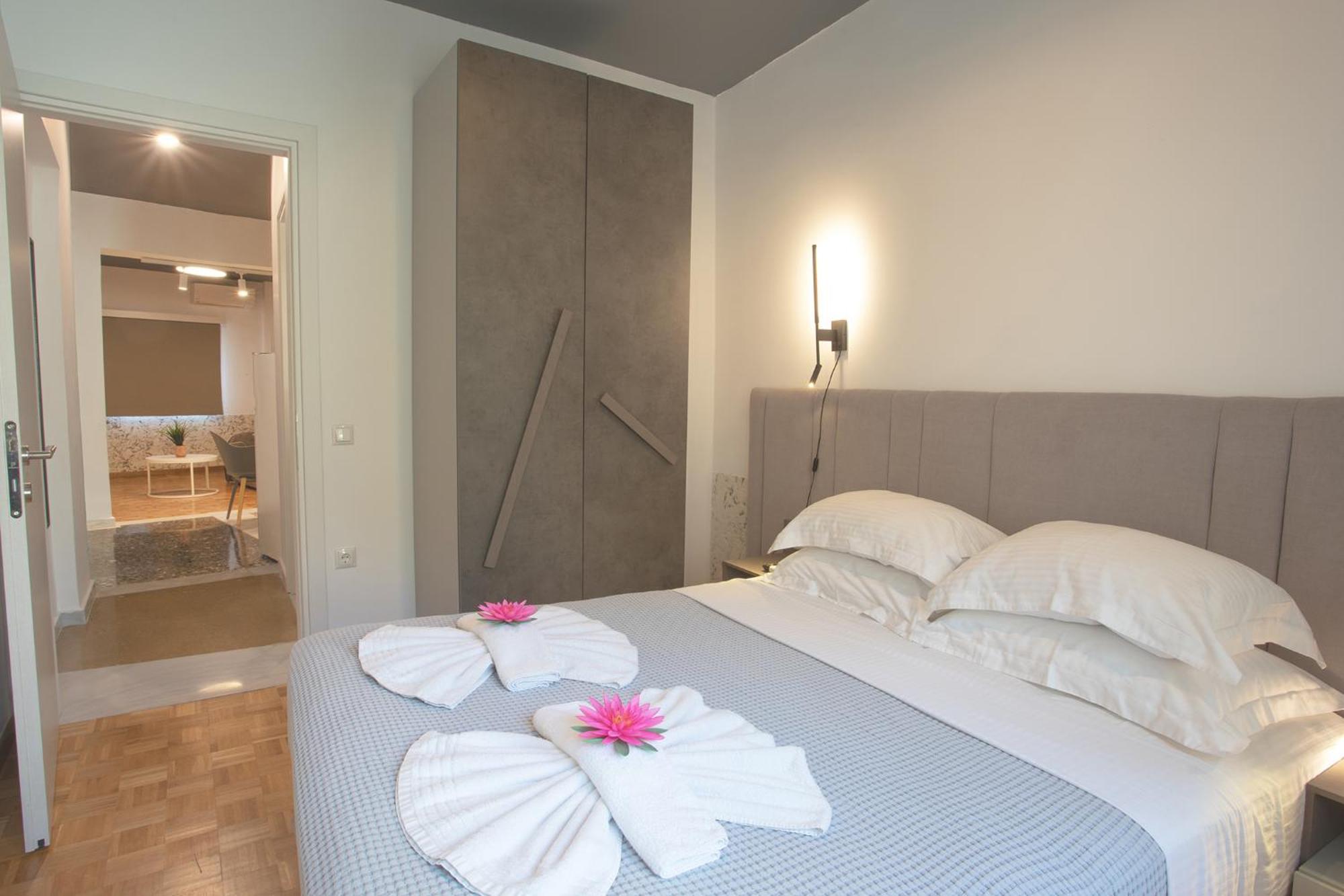 Aonia Luxurious Modern Boutique Apartment