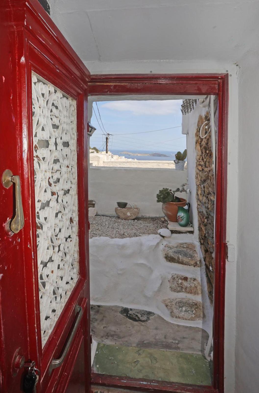 Artistic Cycladic House Holiday home Ano Syros