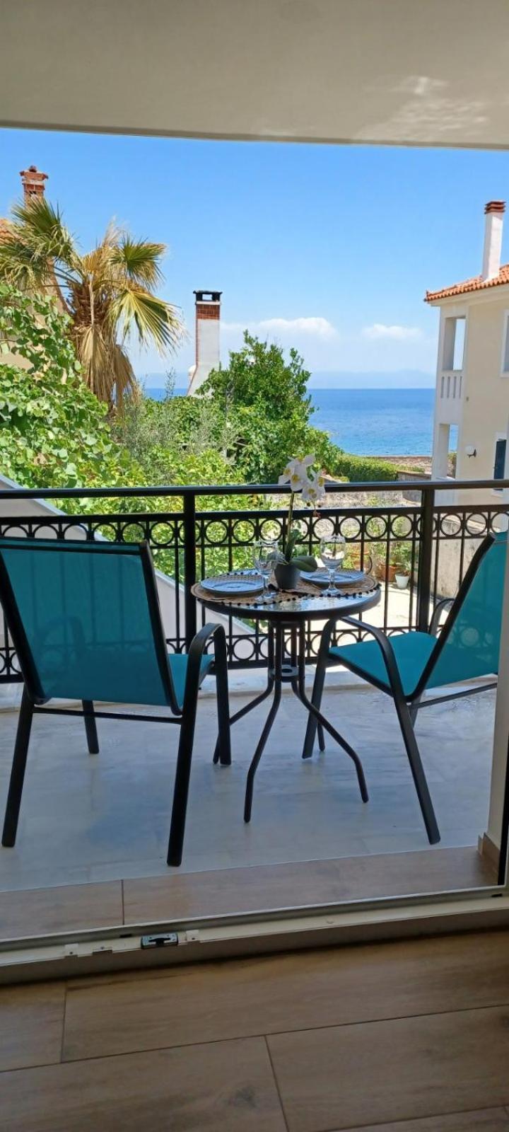 Seaview Luxury Apartment Mytilene