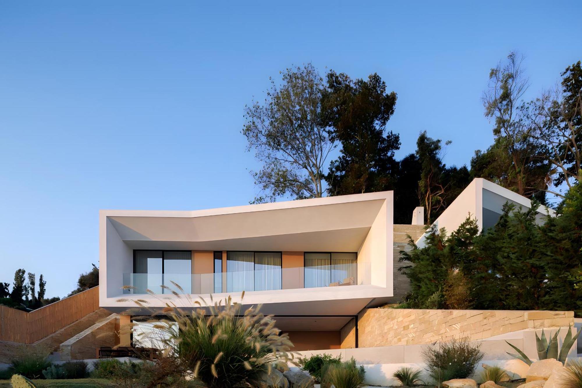 Opsis Villas, A Waterfront & Architectural Retreat
