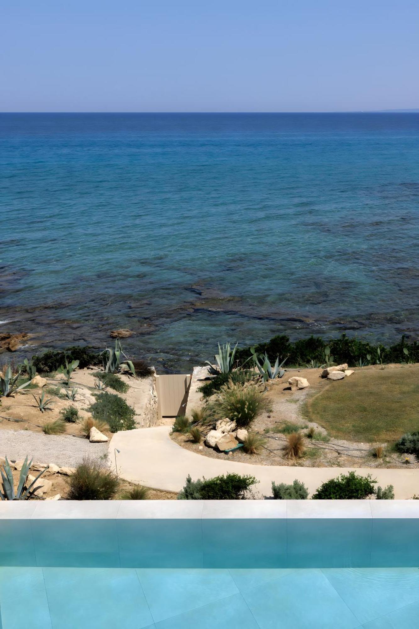 Opsis Villas, A Waterfront & Architectural Retreat *