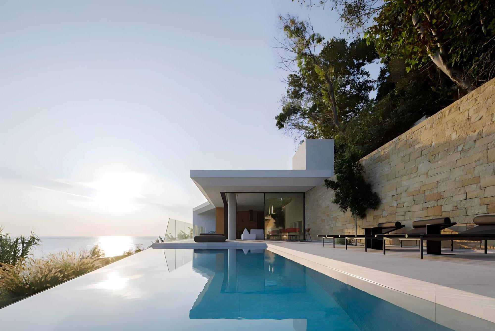 Opsis Villas, A Waterfront & Architectural Retreat