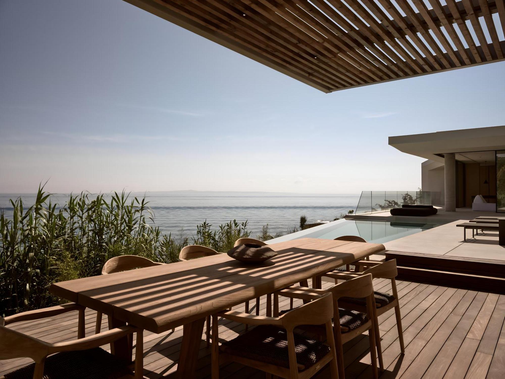 Villa Opsis Villas, A Waterfront & Architectural Retreat *