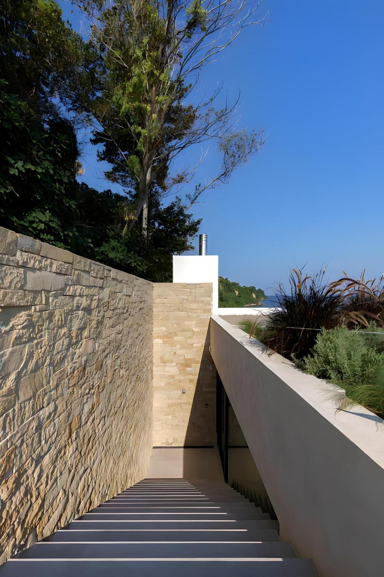 Villa Opsis Villas, A Waterfront & Architectural Retreat *