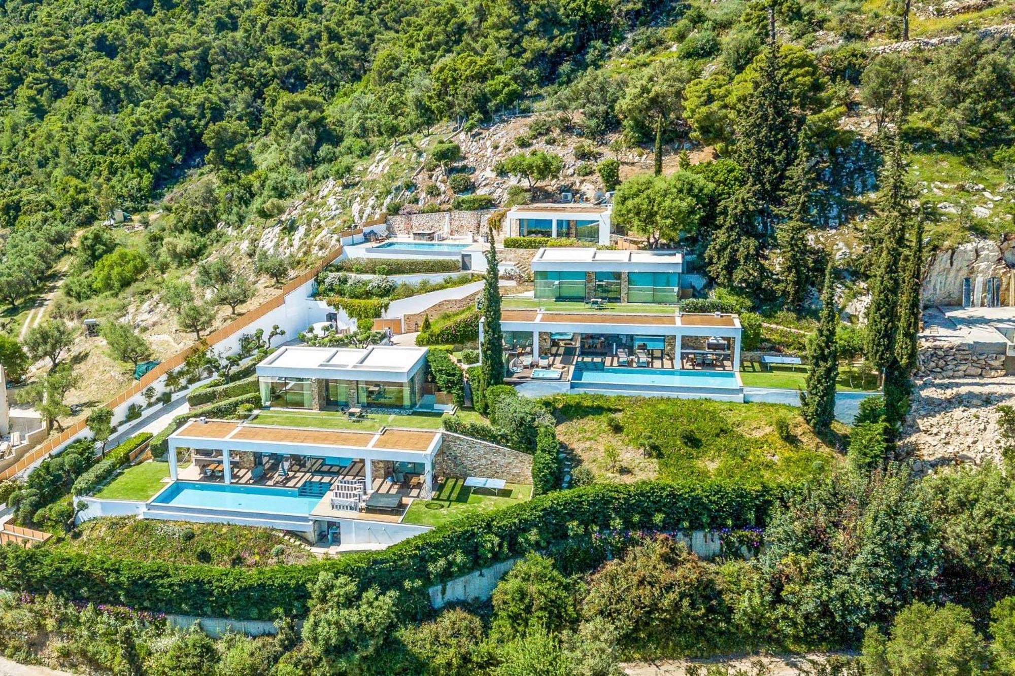 Alkyonides Wing Villa