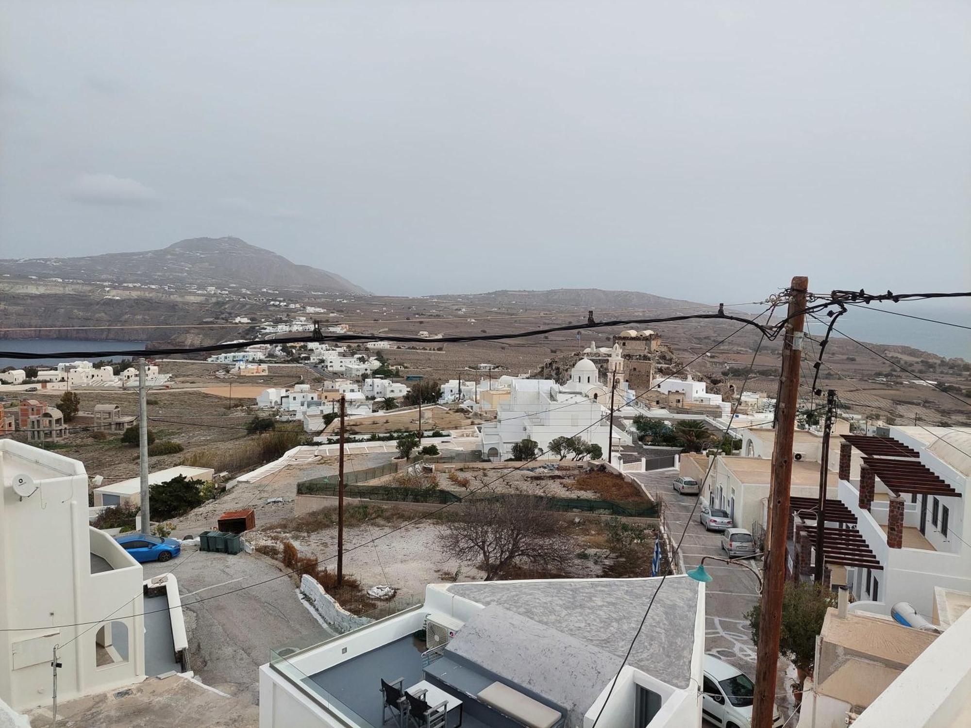 Akrotiri Cosy With Private Patio And Scenic View