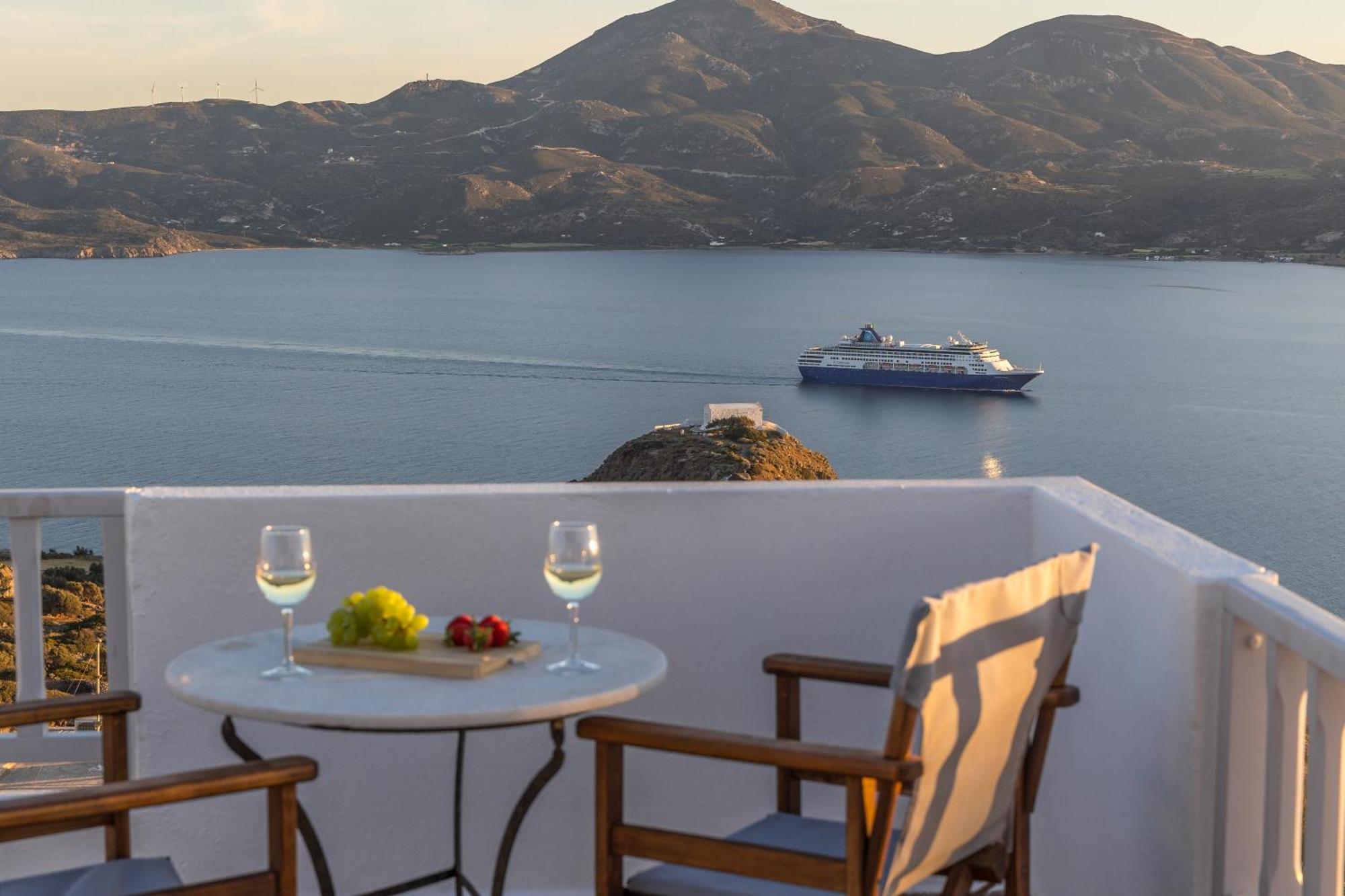 Sunset In Plaka Apartment