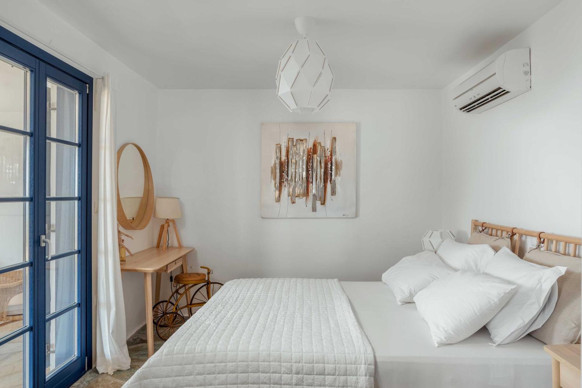 Villa Agios Sostis Serifos Town