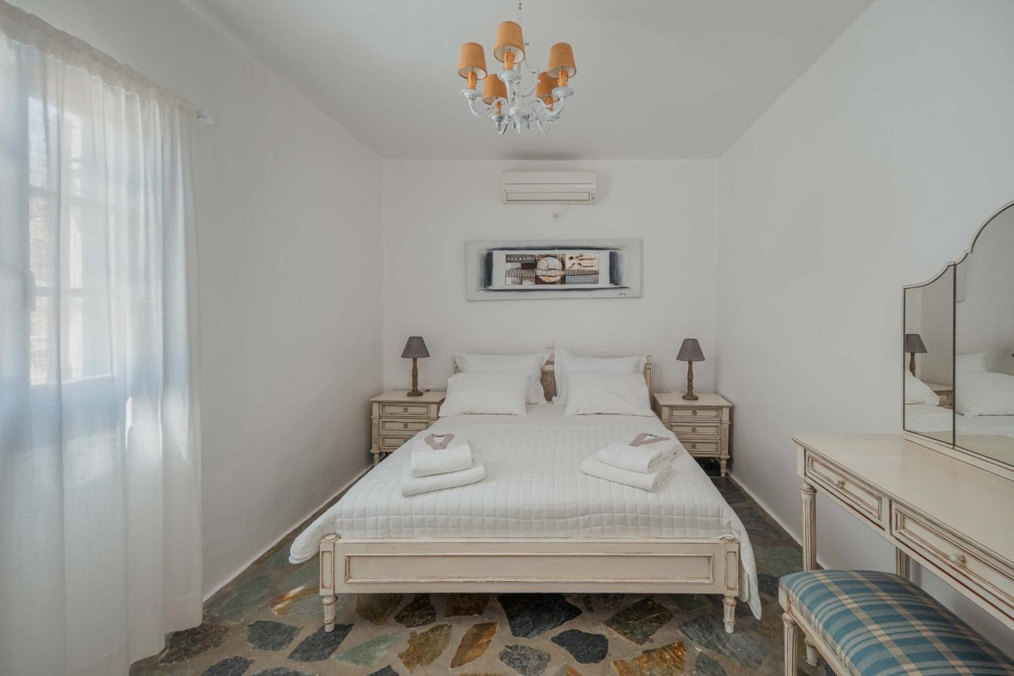 Villa Agios Sostis *