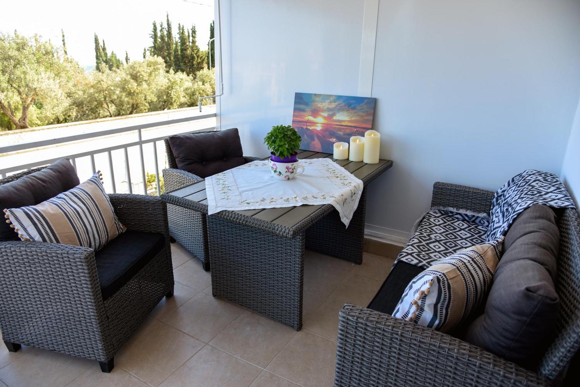 Apartment Sunshine Palaiontsiflikion
