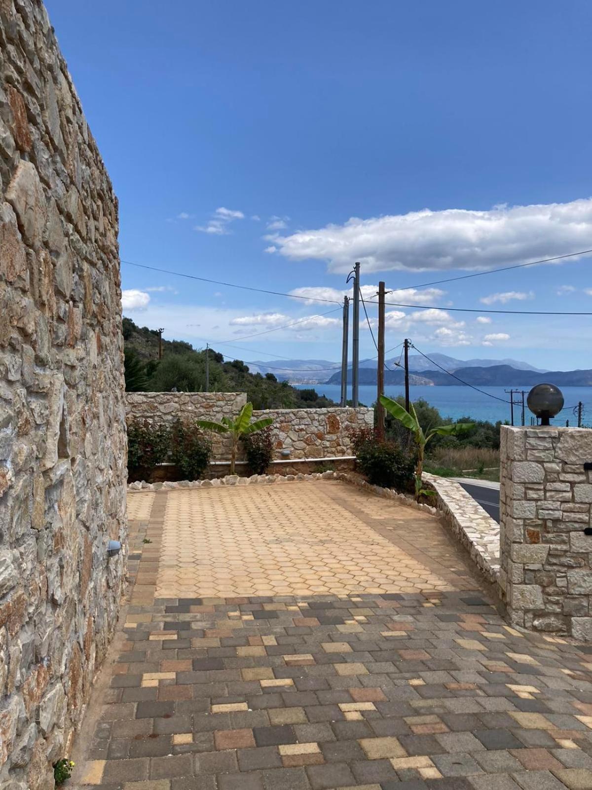 Anaval's View Apartment Kiveri