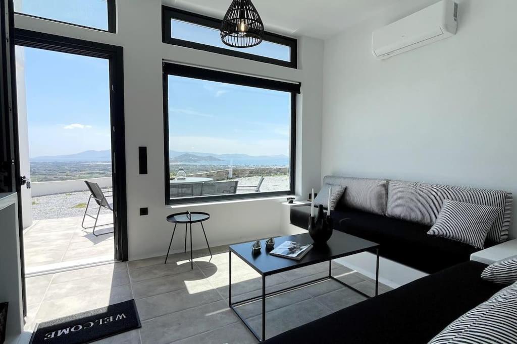 Amenti Horizon View Apartment Agkidia