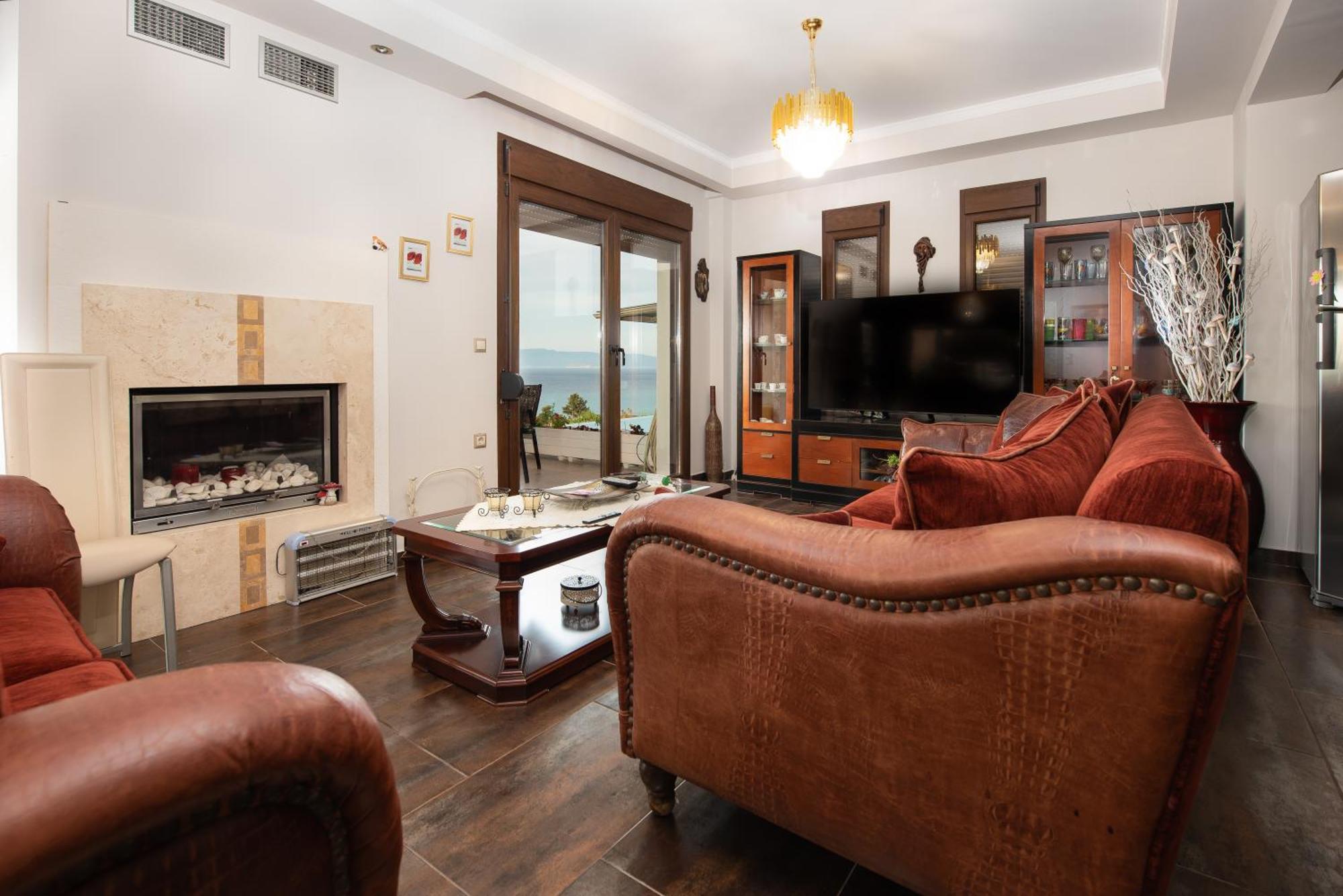 Maria Luxury Hanioti