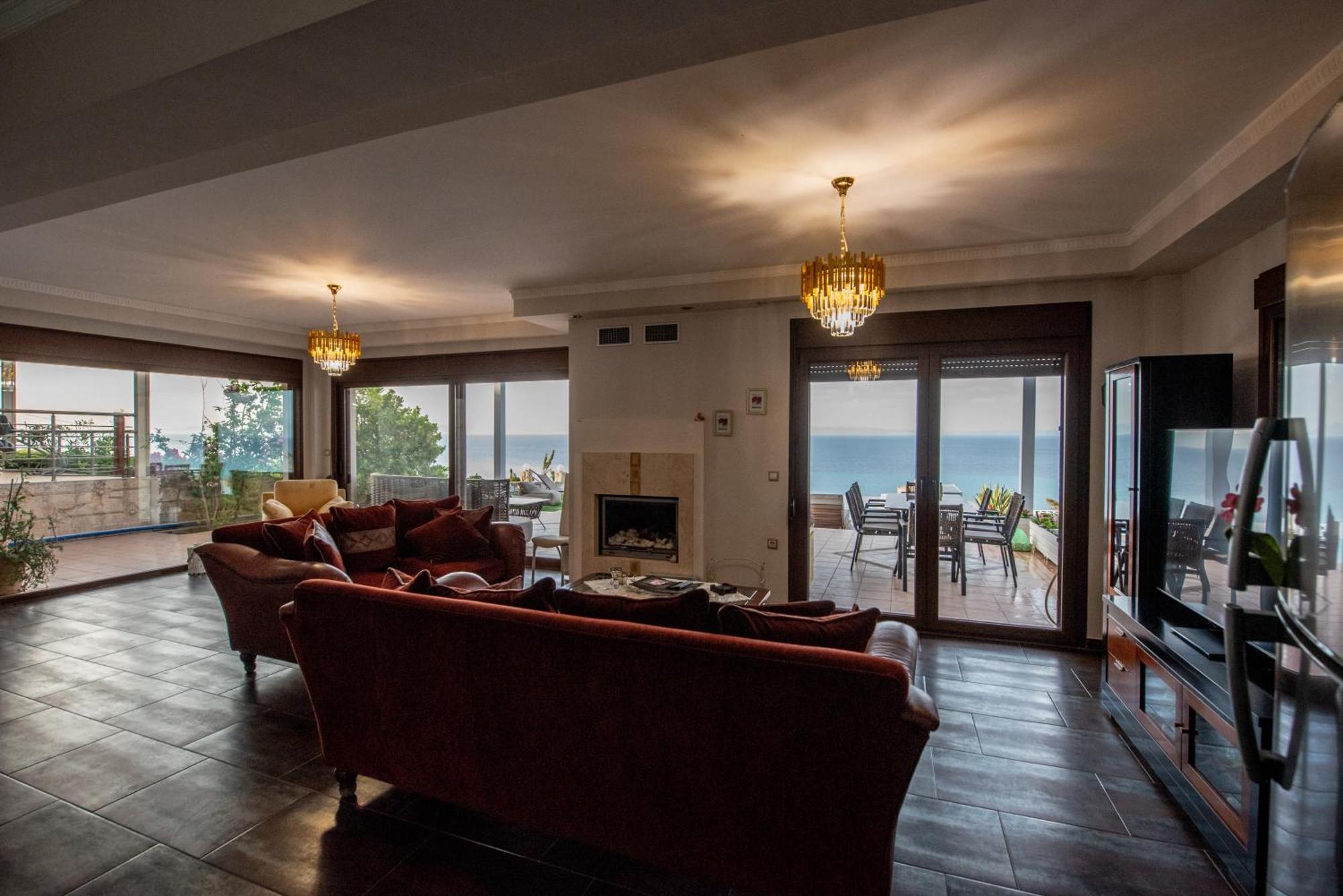 Maria Luxury * Hanioti