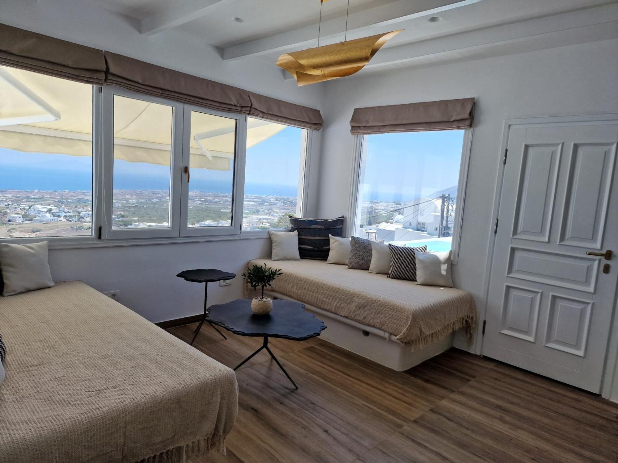Amerisa & 3* Fira (Santorini)