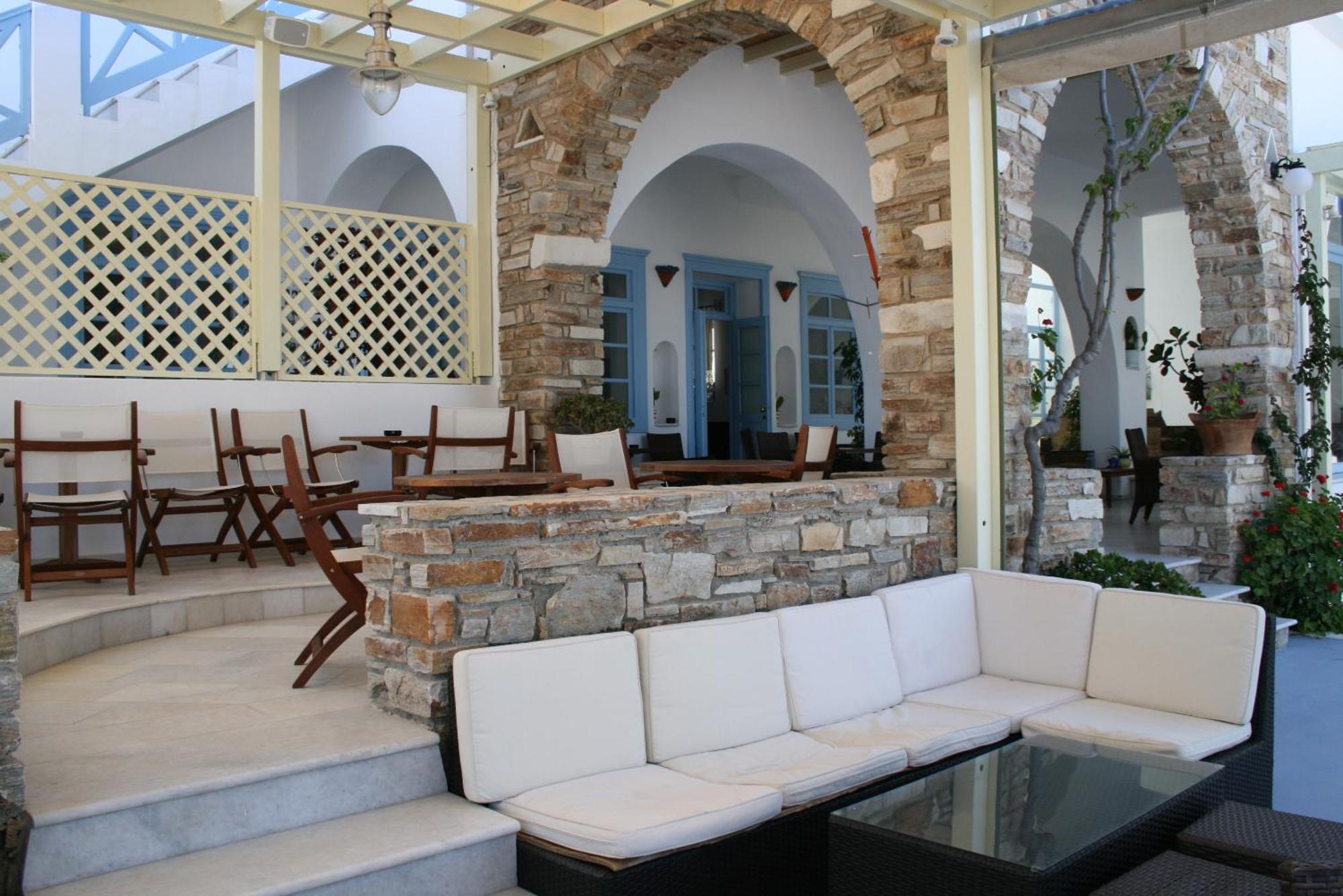 Mantalena Hotel