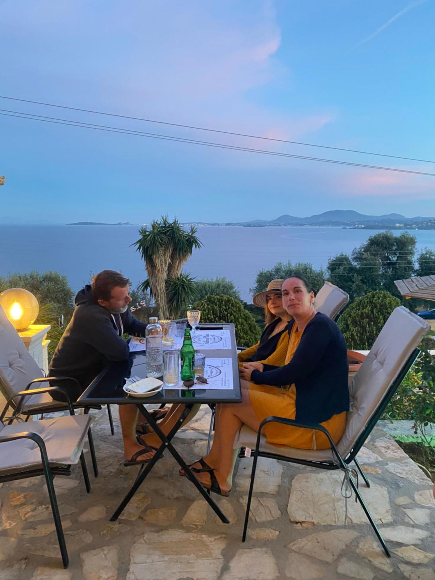 Stefanosplace Aparthotel Sea View