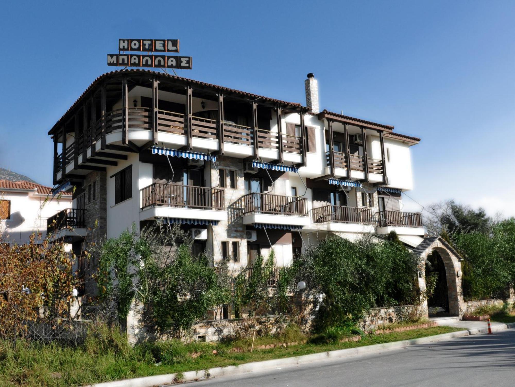 Hotel Ballas *