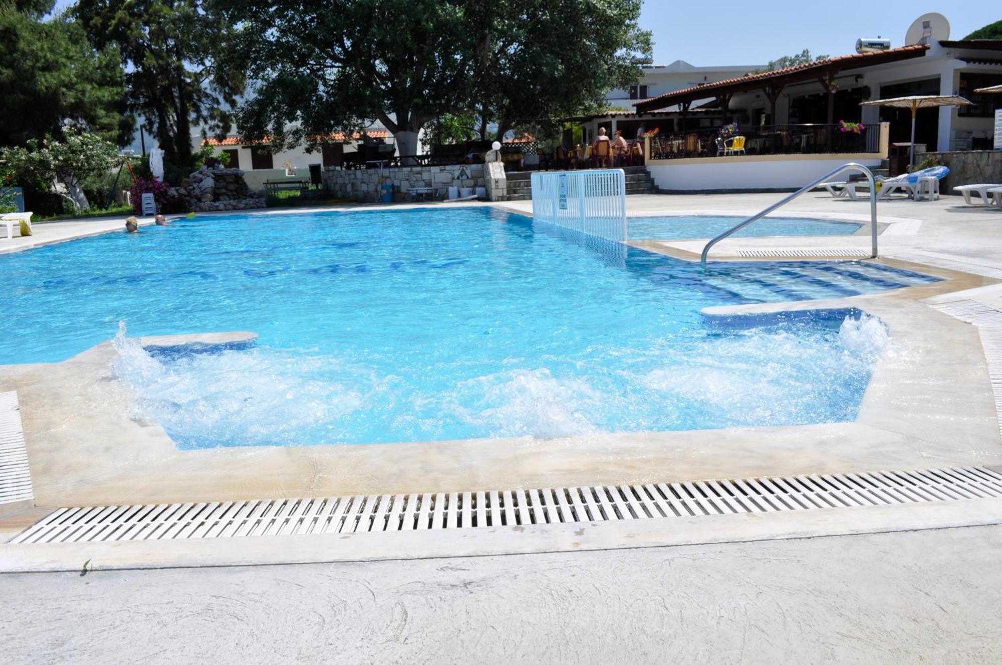 Aparthotel Ampavris Family Kos Town