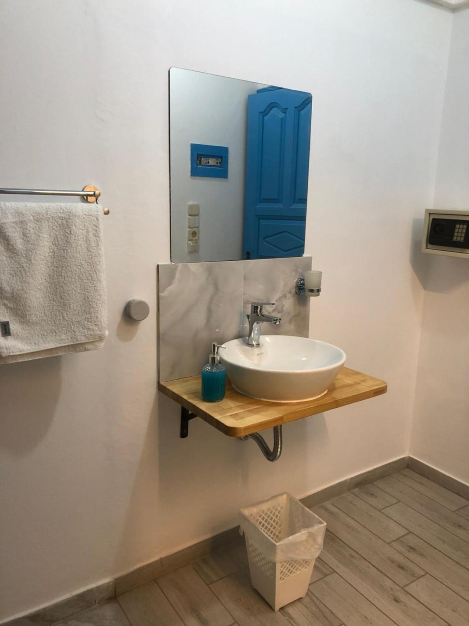 Antonis Hotel 2*