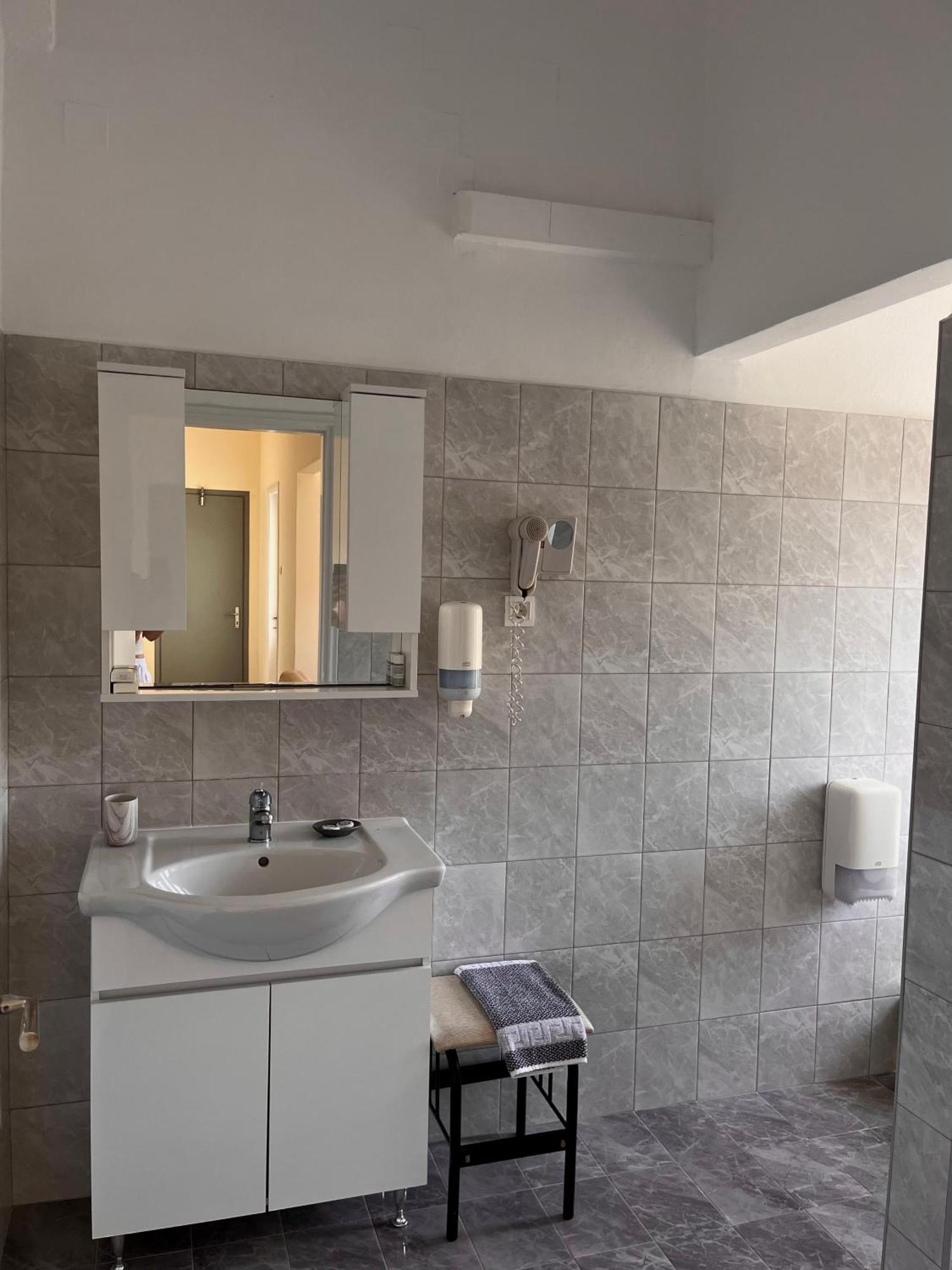 Alinda Hotel Hotel